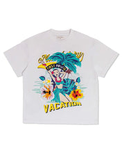 Load image into Gallery viewer, First Row Camiseta Grafica Vacaciones Tropical
