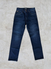 Load image into Gallery viewer, Jeans Sebasttino 3103
