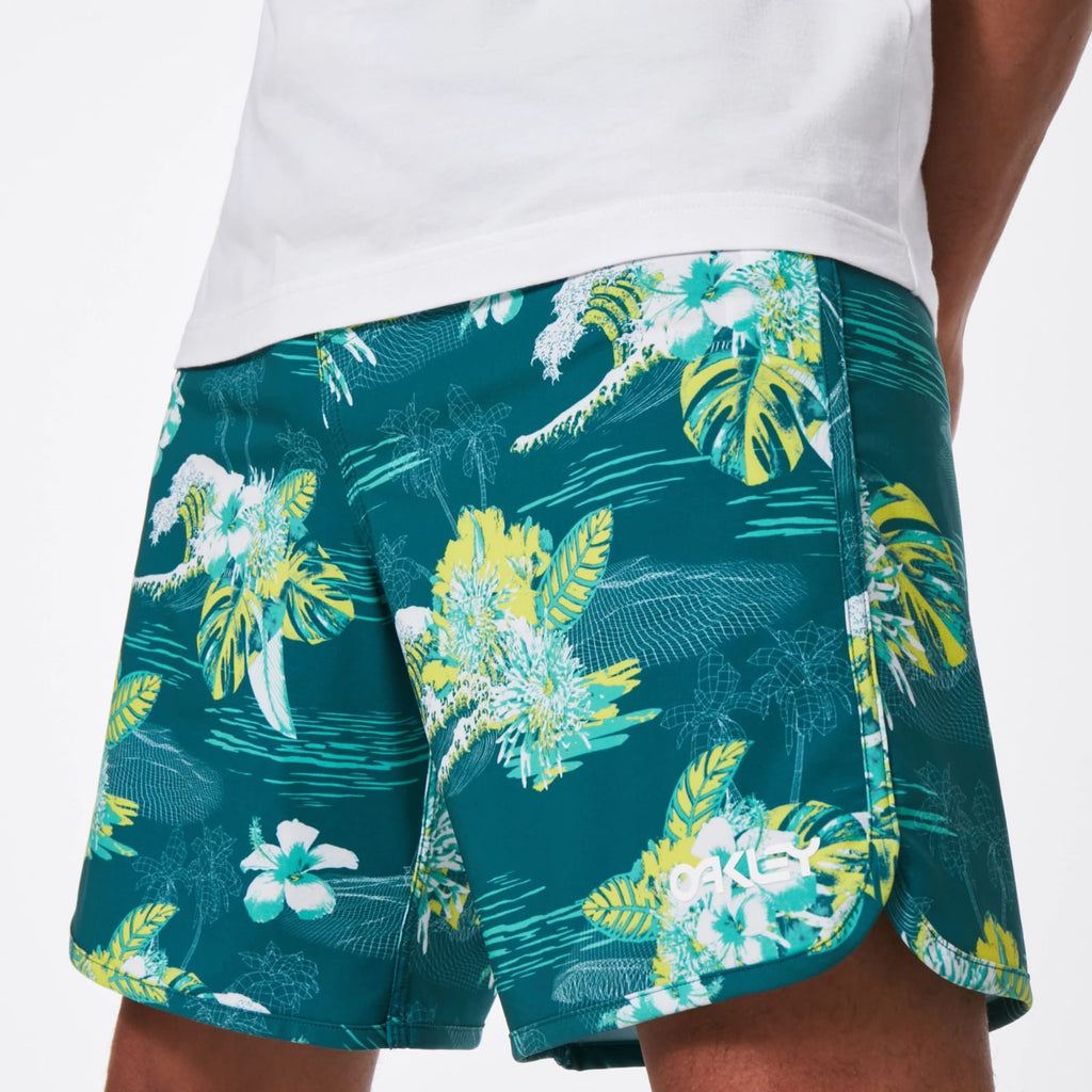 Short Tropical Bloom 18 Boardshort Bay berry Hawai